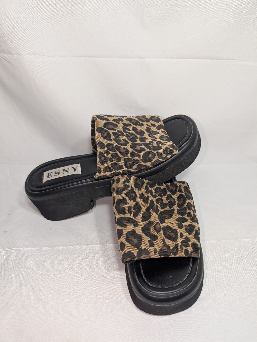 VTG 90'S CHUNKY PLATFORM LEOPARD PRINT SLIDES